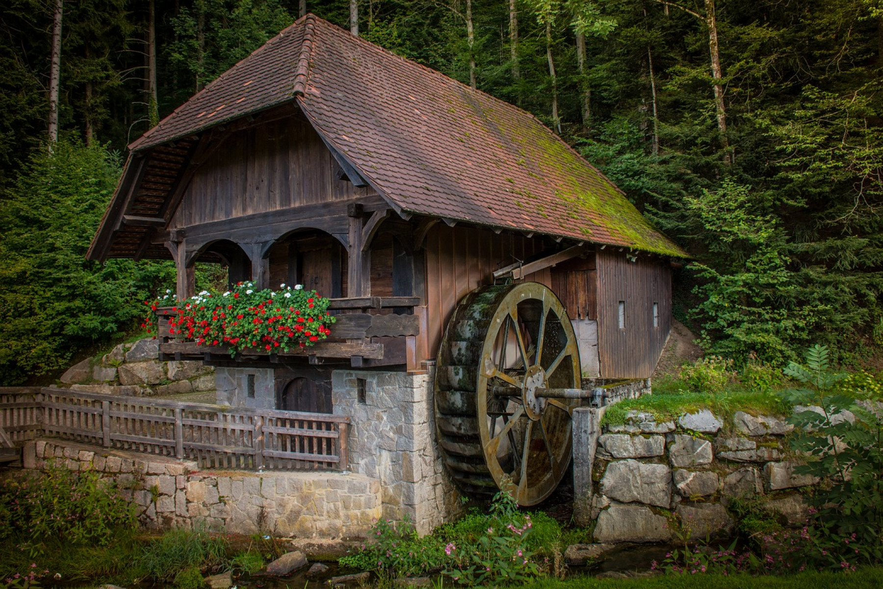 Transformation d'un moulin en habitation à Montchauvet ...