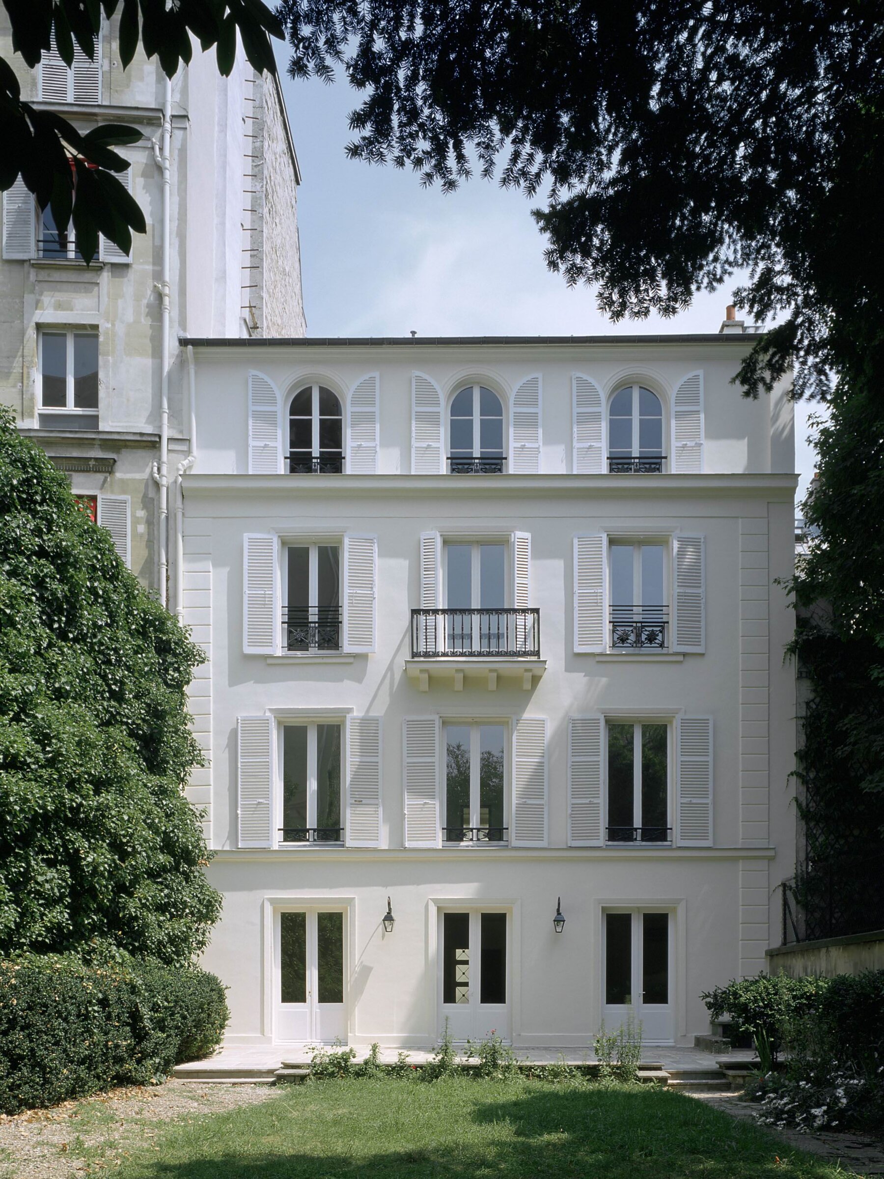 ᐅ Construction neuve à Paris ≡ Réhabilitation Rue Cambacérès par Andrés Archidvisor ᐅ Construction neuve à Paris ≡ Réhabilitation Rue Cambacérès par Andrés Archidvisor