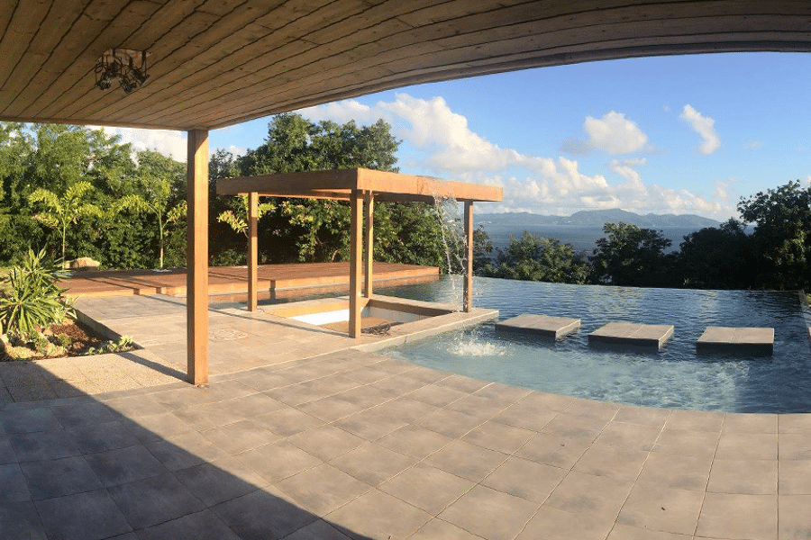 Projet Piscine à débordement - Martinique réalisé par un architecte Archidvisor