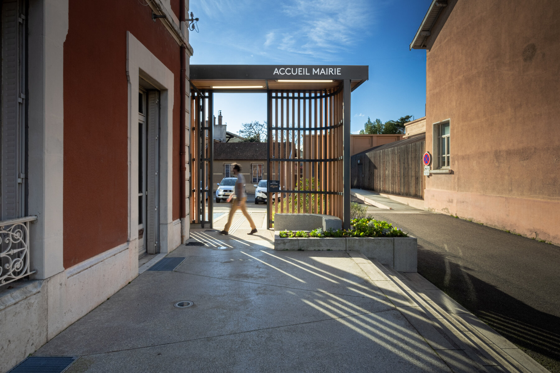 ᐅ Extension à Miribel ≡ L'atrium Mairie de Miribel par Céline