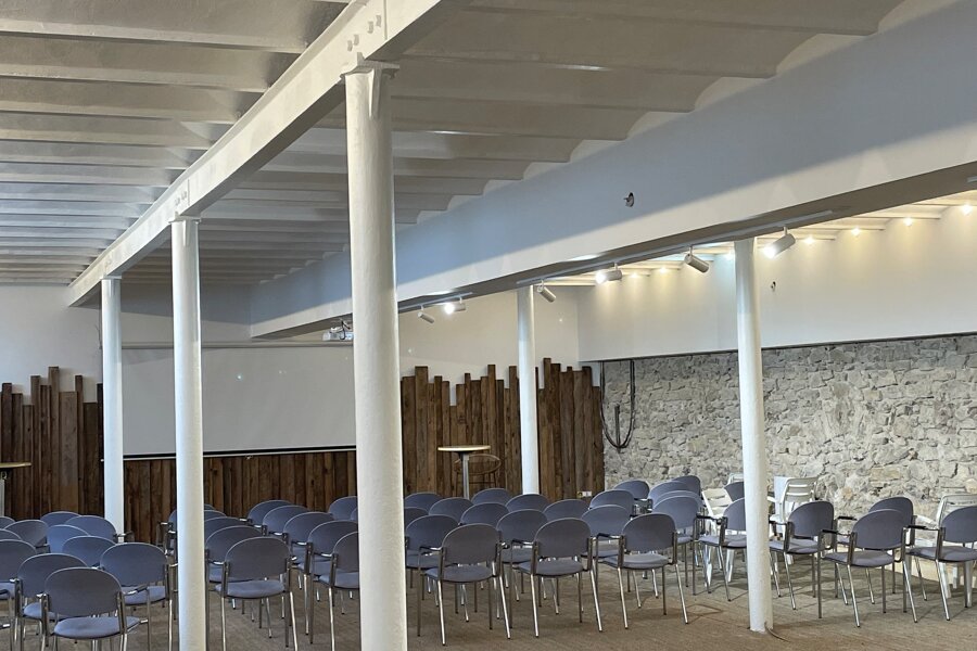 Projet transformation d'une ancienne etable en salle de reunion dans un hotel réalisé par un architecte Archidvisor