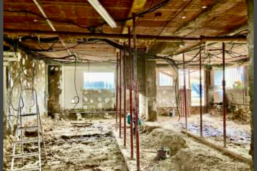 Projet AMÉNAGEMENT D'UN SOUS-SOL DE 100M² EN PIÈCES HABITABLES ET RÉNOVATION DE LA MAISON DE 200M² réalisé par un contractant général Archidvisor