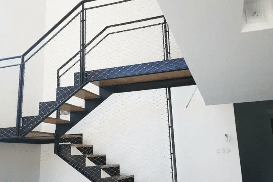 Projet Construction d'une maison d'architecte avec toit terrasse à Oullins réalisé par un contractant général Archidvisor