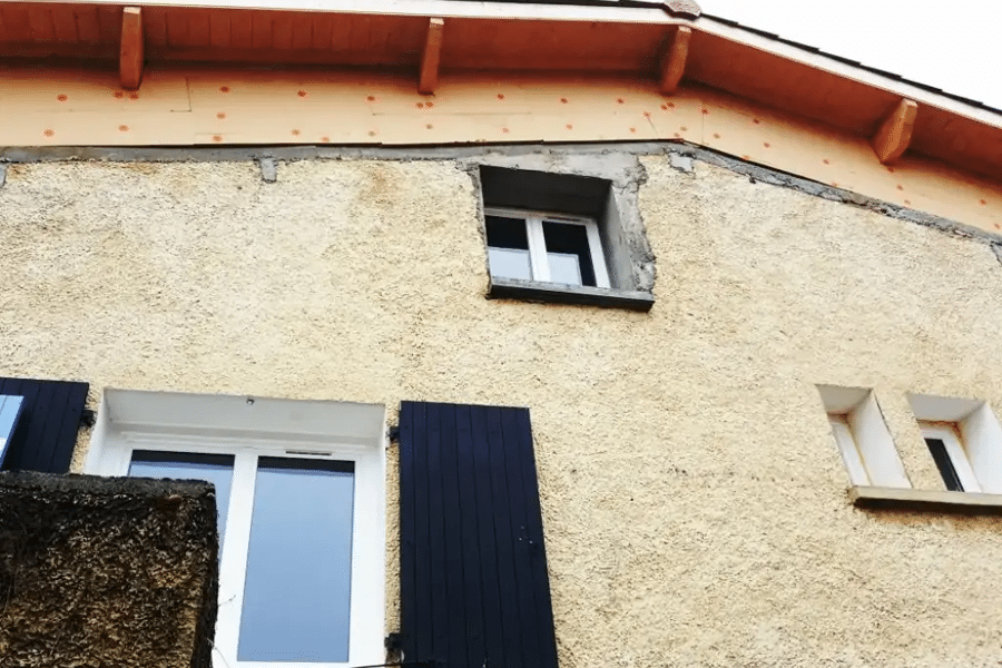 Projet Réhausse des combles d'une maison à Millery réalisé par un contractant général Archidvisor