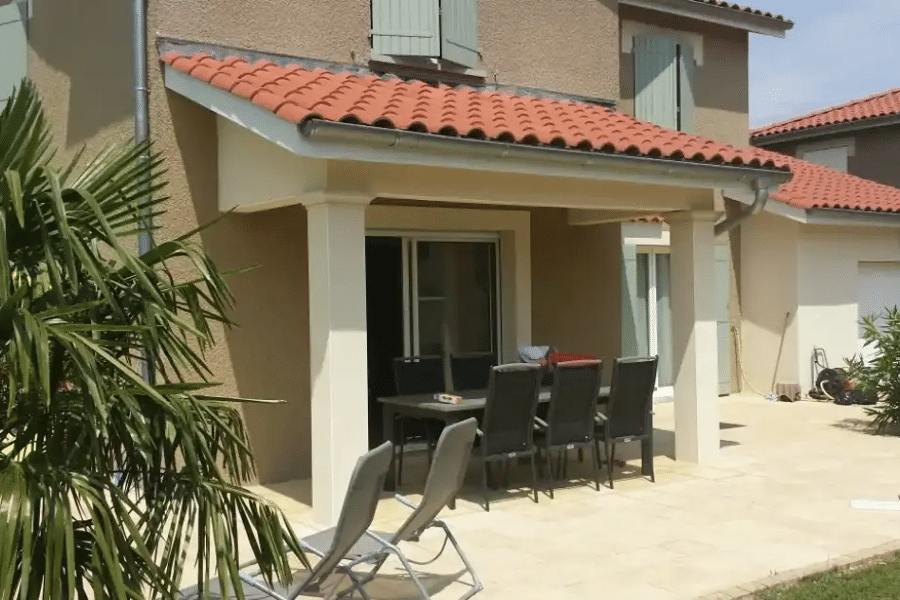 Projet Création d'une extension de 20 m2 et d'une piscine à Charly réalisé par un contractant général Archidvisor