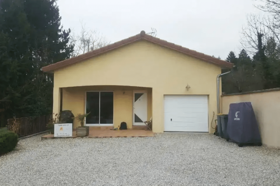 Projet Extension en armature métal et verrière à Bourgoin-Jallieu réalisé par un contractant général Archidvisor