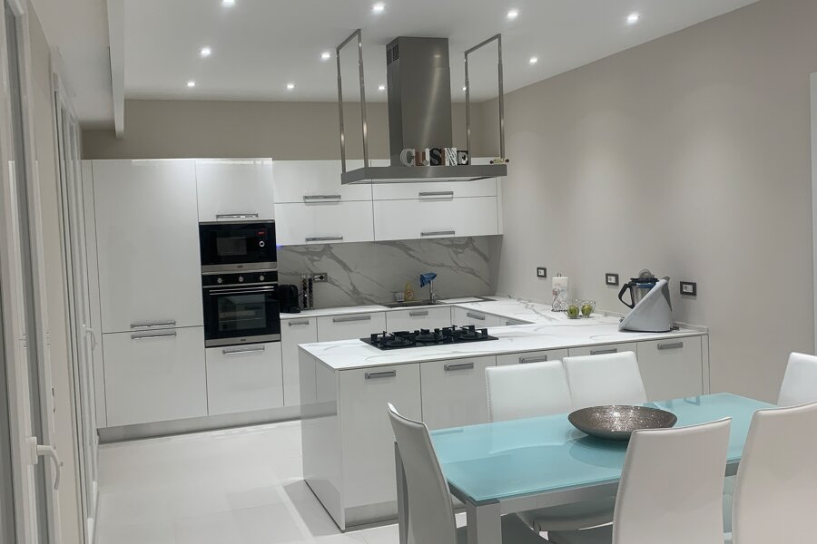 Projet TRANSFORMATION D'UN APPARTEMENT 4 PIECES EN 3 PIECES réalisé par un contractant général Archidvisor