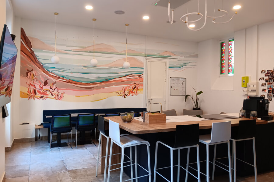 Projet Un espace de travail et cuisine transformé par l’art. réalisé par un architecte Archidvisor