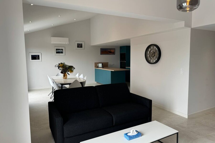 Projet Restructuration d'un immeuble et extension réalisé par un architecte Archidvisor