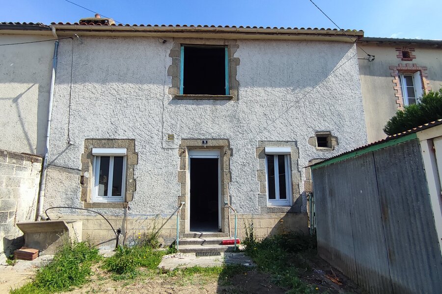 Projet Rénovation d'une maison de bourg pour un usage locatif réalisé par un maître d'œuvre Archidvisor