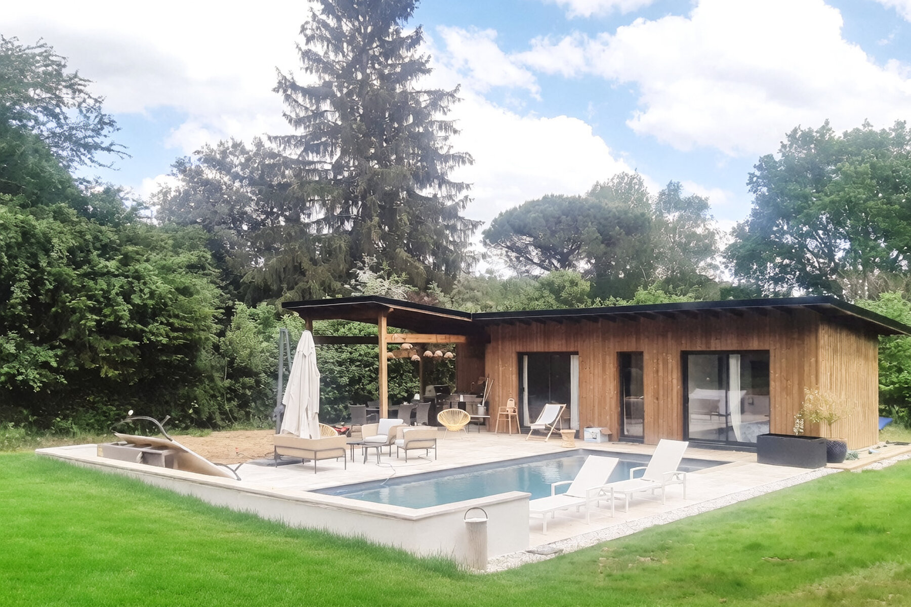 ᐅ Construction neuve à Latresne ≡ PAVILLON POOLHOUSE par Nicolas ...