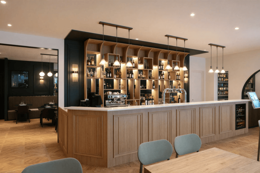 Projet Réhabilitation d’un bar en bistrot contemporain réalisé par un architecte d'intérieur Archidvisor