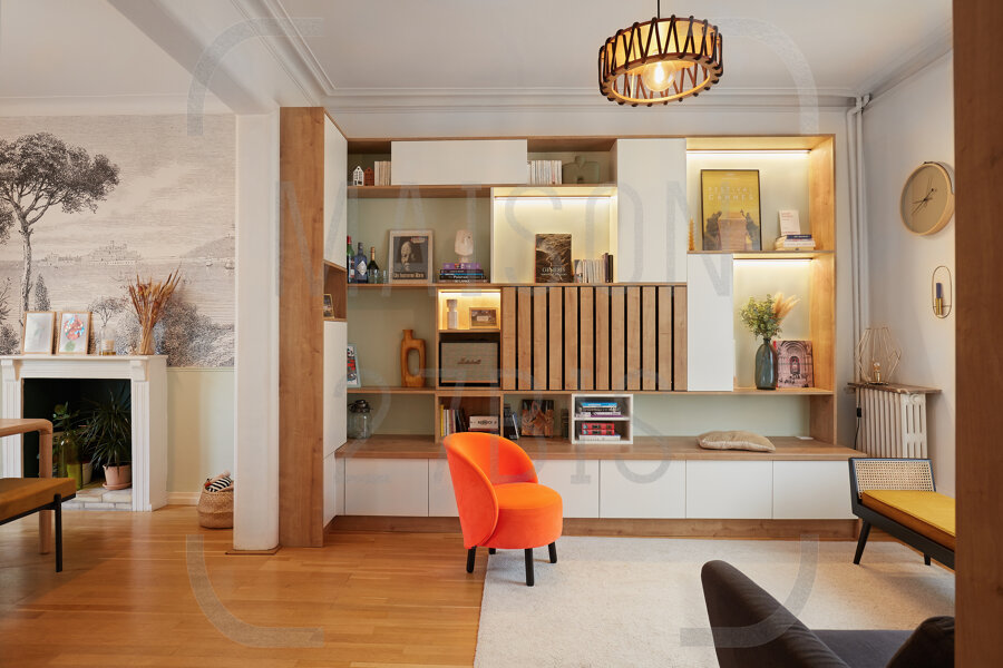 Projet Bibliothèque et entrée sur mesure dans une maison nantaise réalisé par un architecte d'intérieur Archidvisor