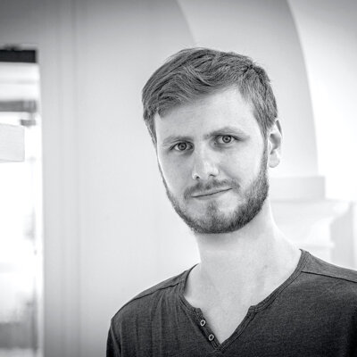 Photo de Sylvain Théry architecte de l'agence BROADBAND Architecture